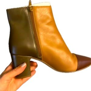 Seychelles Women's  Ankle Boot size 8 brown multi-colored